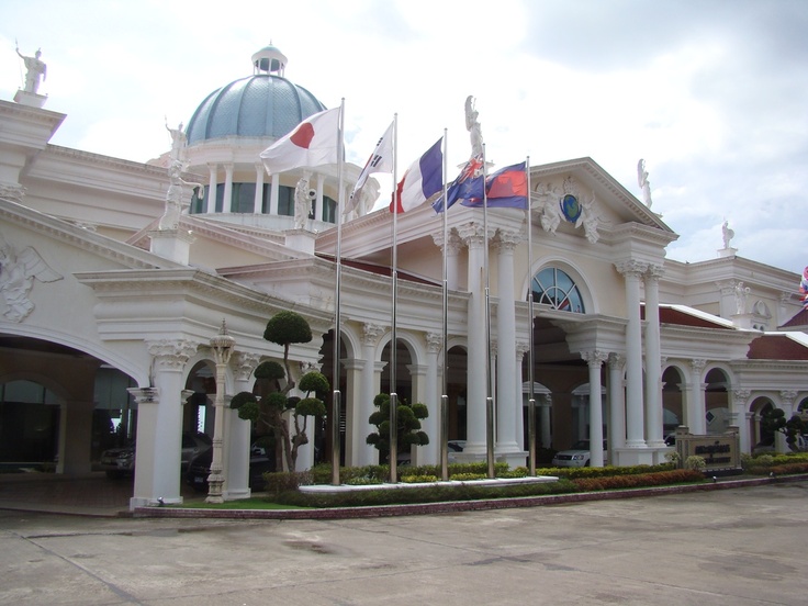Đế chế sòng bạc nghìn tỷ lộ diện: Căng thẳng Thái Lan – Campuchia bóc trần mạng lưới "quyền lực bóng tối"- Ảnh 1. Đế chế sòng bạc nghìn tỷ lộ diện: Căng thẳng Thái Lan – Campuchia bóc trần mạng lưới "quyền lực bóng tối"- Ảnh 1.