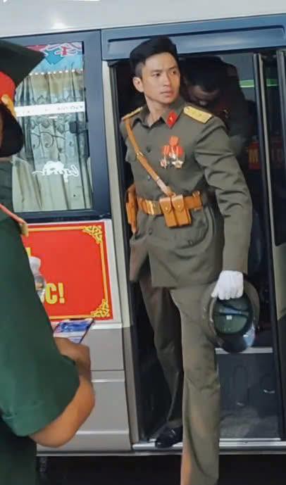 Fanpage Thông tin Chính phủ lên tiếng: Quân nhân không phải ngôi sao giải trí- Ảnh 2. Fanpage Thông tin Chính phủ lên tiếng: Quân nhân không phải ngôi sao giải trí- Ảnh 2.