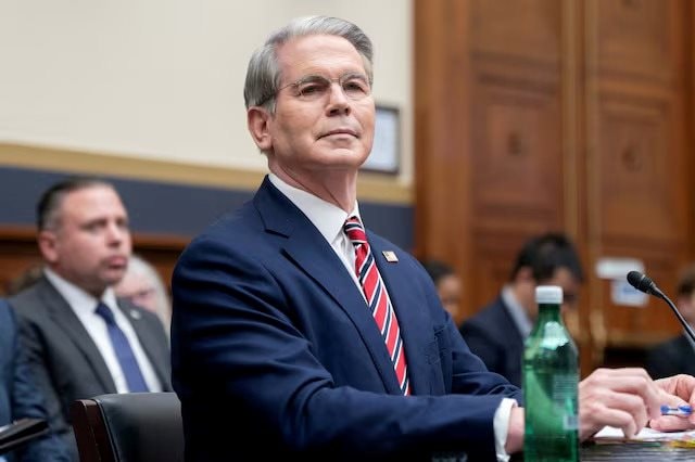 Ứng cử viên tiềm năng kế nhiệm Chủ tịch Fed Powell lộ diện: Là người đang cùng ông Trump ‘khuấy đảo’ thương mại toàn cầu- Ảnh 1. Ứng cử viên tiềm năng kế nhiệm Chủ tịch Fed Powell lộ diện: Là người đang cùng ông Trump ‘khuấy đảo’ thương mại toàn cầu- Ảnh 1.