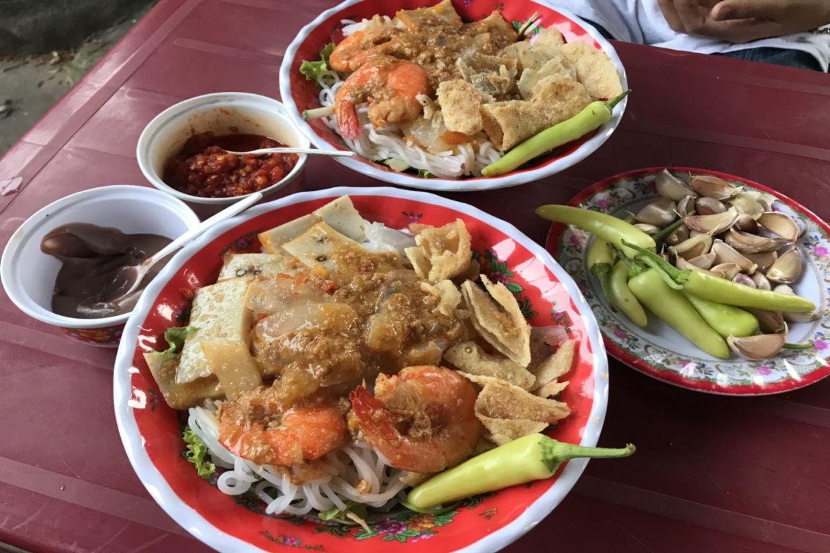 Mỗi vùng đất đều có một món ăn không-lẫn-vào-đâu-được khiến người ta muốn quay lại để thưởng thức: Với Huế khi hè đến, là món "thạch pha lê" trong veo này!- Ảnh 21. Mỗi vùng đất đều có một món ăn không-lẫn-vào-đâu-được khiến người ta muốn quay lại để thưởng thức: Với Huế khi hè đến, là món "thạch pha lê" trong veo này!- Ảnh 21.
