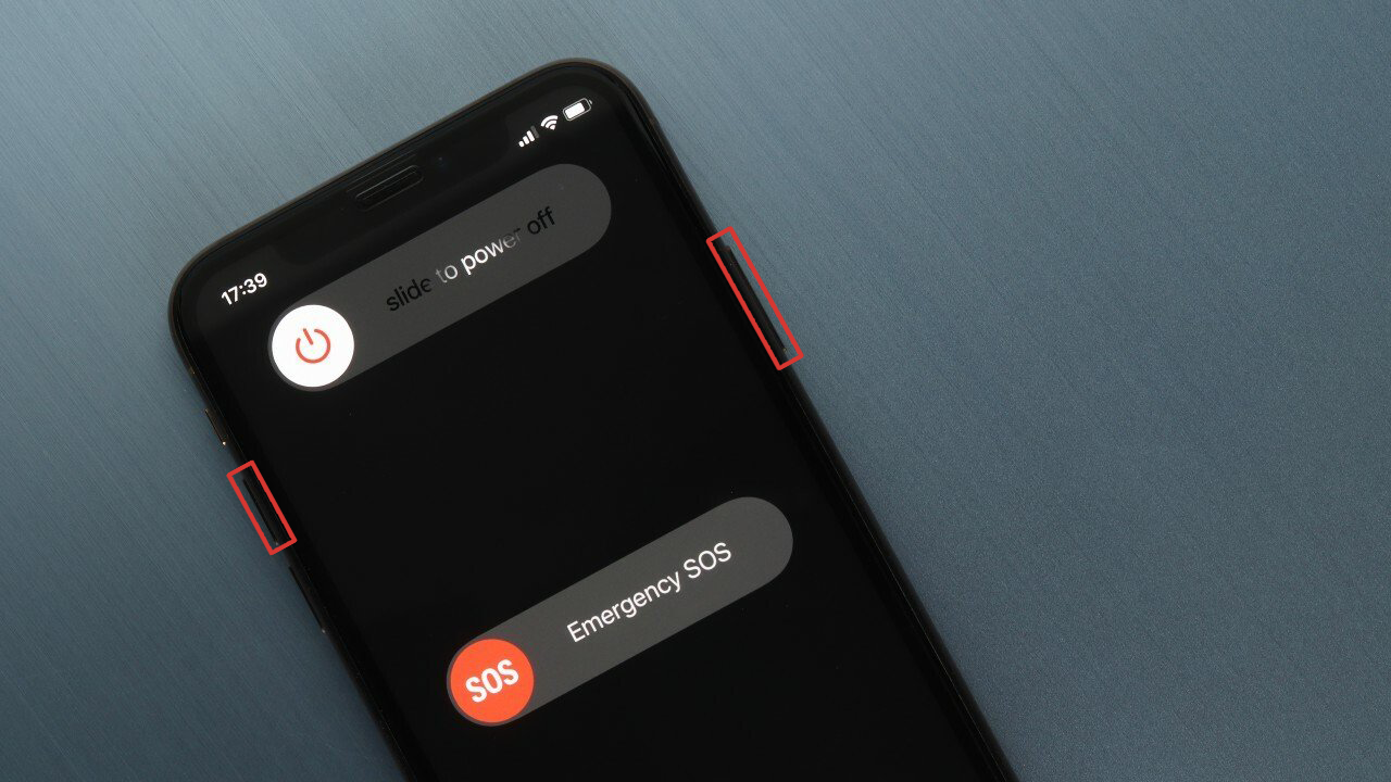 Người dùng iPhone đang có thói quen này cần sửa gấp, tưởng đơn giản nhưng lại "sai bét" và rất hại máy!- Ảnh 1.