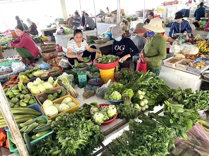 Triển khai hóa đơn điện tử từ máy tính tiền: Còn nhiều vướng mắc tại các chợ dân sinh- Ảnh 1.