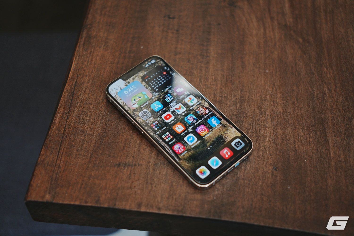 iPhone 13 Pro sau 2 năm: Mặt lưng vỡ nát, pin còn 82%, không muốn lên đời nhưng có thể phải nghĩ lại vì iOS 26- Ảnh 6. iPhone 13 Pro sau 2 năm: Mặt lưng vỡ nát, pin còn 82%, không muốn lên đời nhưng có thể phải nghĩ lại vì iOS 26- Ảnh 6.