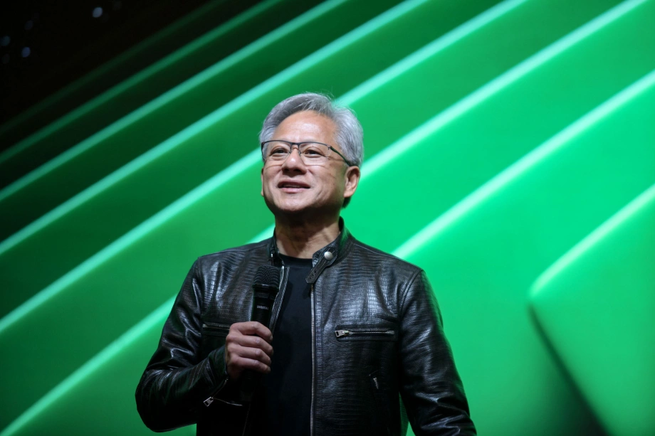 CEO NVIDIA Jensen Huang: Trong 10 năm qua AI đã tiên tiến hơn gấp 1 triệu lần- Ảnh 3. CEO NVIDIA Jensen Huang: Trong 10 năm qua AI đã tiên tiến hơn gấp 1 triệu lần- Ảnh 3.
