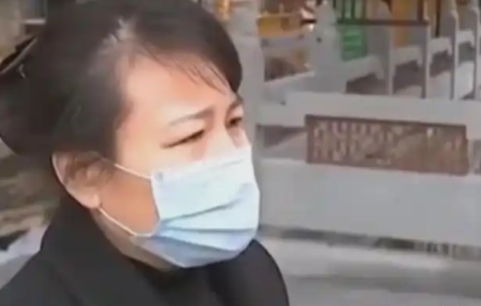 Doanh nhân gửi tiết kiệm 47 tỷ đồng, cuối năm cần rút thì bị nhân viên ngân hàng từ chối: "Chúng tôi đã mua vàng, thay chị đầu tư"- Ảnh 1. Doanh nhân gửi tiết kiệm 47 tỷ đồng, cuối năm cần rút thì bị nhân viên ngân hàng từ chối: "Chúng tôi đã mua vàng, thay chị đầu tư"- Ảnh 1.