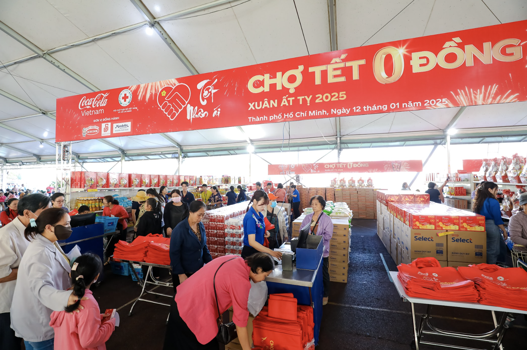 Coca-Cola Việt Nam: 30 năm đồng hành và phát triển với những đóng góp thiết thực- Ảnh 3. Coca-Cola Việt Nam: 30 năm đồng hành và phát triển với những đóng góp thiết thực- Ảnh 3.
