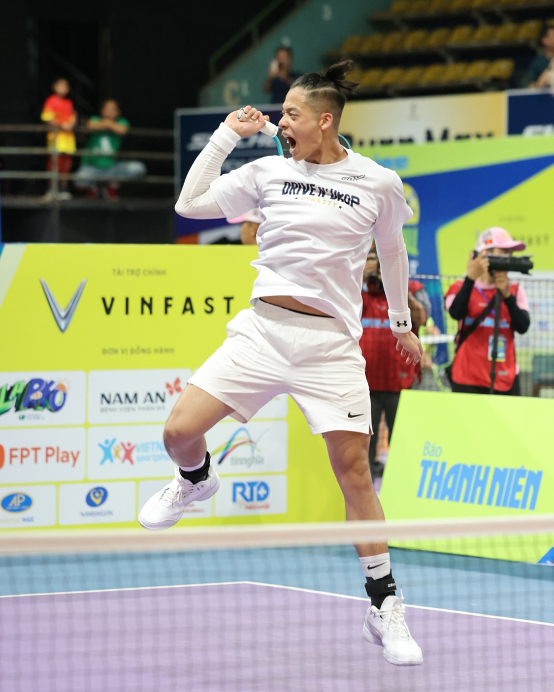 Sau Kỳ Hân, một tay chơi quen mặt gãy xương mác khi đánh pickleball 4 tiếng- Ảnh 7. Sau Kỳ Hân, một tay chơi quen mặt gãy xương mác khi đánh pickleball 4 tiếng- Ảnh 7.