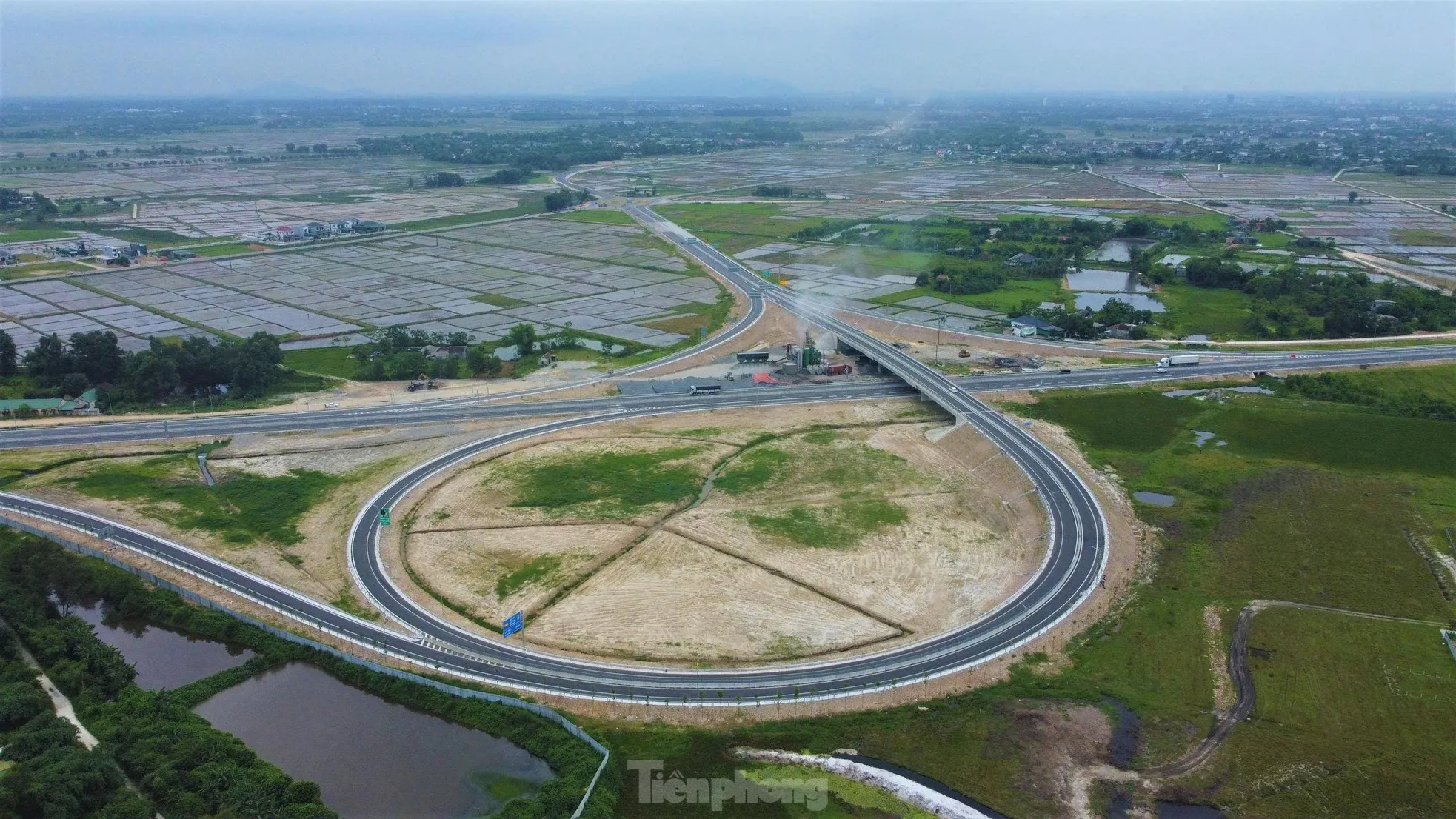 Hiện trạng hai tuyến đường kết nối thành phố Hà Tĩnh với cao tốc Bắc Nam- Ảnh 1. Hiện trạng hai tuyến đường kết nối thành phố Hà Tĩnh với cao tốc Bắc Nam- Ảnh 1.