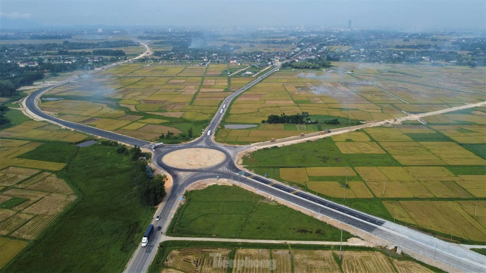 Hiện trạng hai tuyến đường kết nối thành phố Hà Tĩnh với cao tốc Bắc Nam- Ảnh 2. Hiện trạng hai tuyến đường kết nối thành phố Hà Tĩnh với cao tốc Bắc Nam- Ảnh 2.