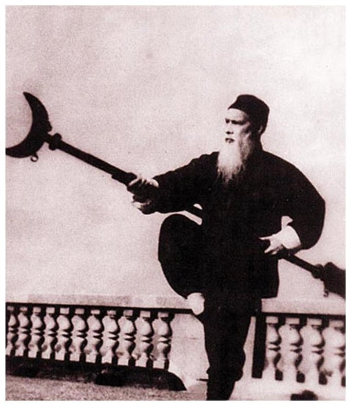 Cao thủ Trung Quốc sánh ngang Hoắc Nguyên Giáp, ném cối trăm cân dọa võ sĩ Tây- Ảnh 1. Cao thủ Trung Quốc sánh ngang Hoắc Nguyên Giáp, ném cối trăm cân dọa võ sĩ Tây- Ảnh 1.