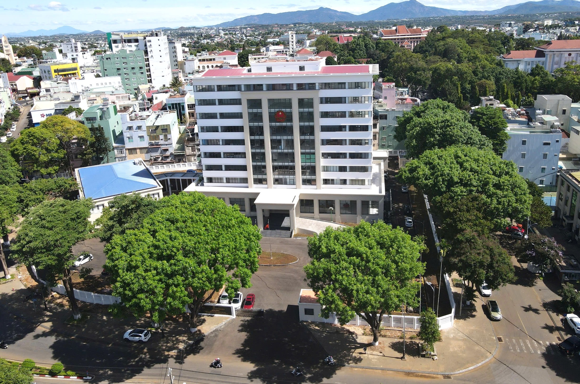Thông tin mới vụ "lùm xùm" gói thầu 24 tỉ ở Gia Lai- Ảnh 1. Thông tin mới vụ "lùm xùm" gói thầu 24 tỉ ở Gia Lai- Ảnh 1.