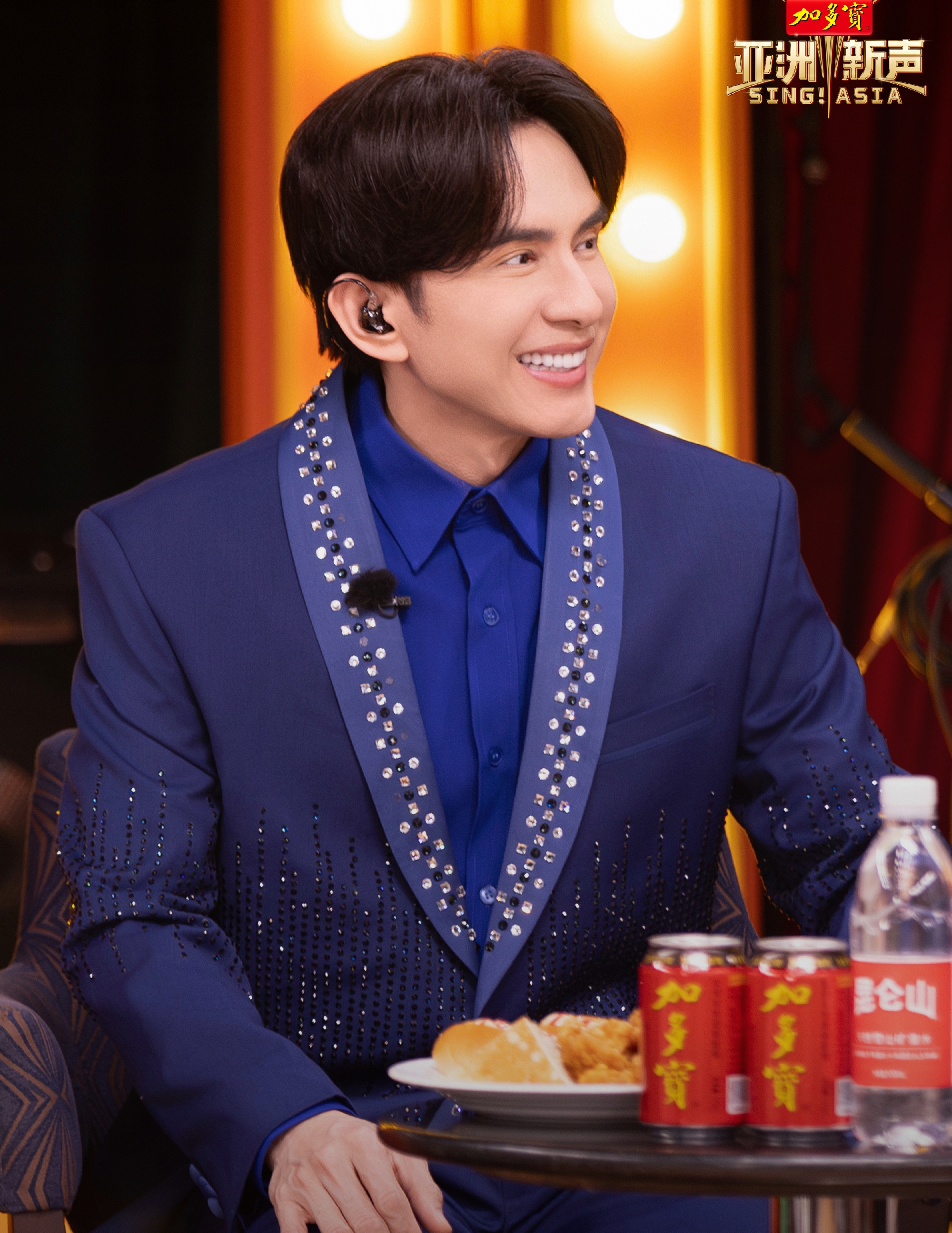 Phương Mỹ Chi có đang bị Tô Hữu Bằng và Trương Lương Dĩnh chèn ép ở show Trung Quốc?- Ảnh 8. Phương Mỹ Chi có đang bị Tô Hữu Bằng và Trương Lương Dĩnh chèn ép ở show Trung Quốc?- Ảnh 8.