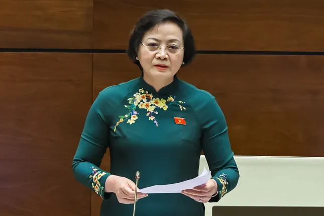 Bộ trưởng Nội vụ trải lòng trước ‘thời khắc lịch sử, thiêng liêng'- Ảnh 1. Bộ trưởng Nội vụ trải lòng trước ‘thời khắc lịch sử, thiêng liêng'- Ảnh 1.