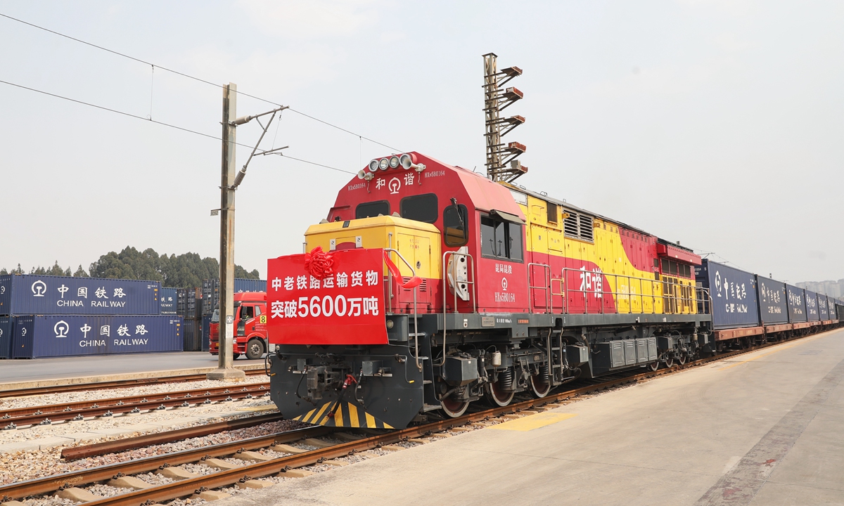 Dự án "Vành đai, Con đường" Trung Quốc - Lào thúc đẩy xuất khẩu “trái cây vua”: Bên thứ ba hưởng lợi lớn- Ảnh 1. Dự án "Vành đai, Con đường" Trung Quốc - Lào thúc đẩy xuất khẩu “trái cây vua”: Bên thứ ba hưởng lợi lớn- Ảnh 1.