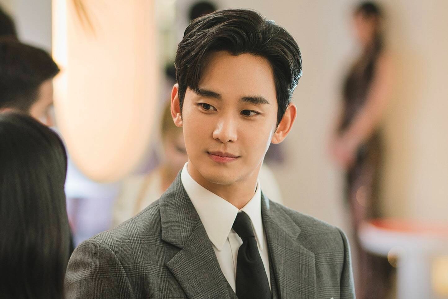 Biến căng: Kim Soo Hyun bị tịch thu nhà!- Ảnh 2.