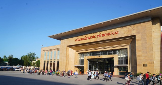 Không phải Hạ Long, Cát Bà, đây mới là bãi biển được du khách nhận xét "trong xanh nhất miền Bắc"- Ảnh 9. Không phải Hạ Long, Cát Bà, đây mới là bãi biển được du khách nhận xét "trong xanh nhất miền Bắc"- Ảnh 9.