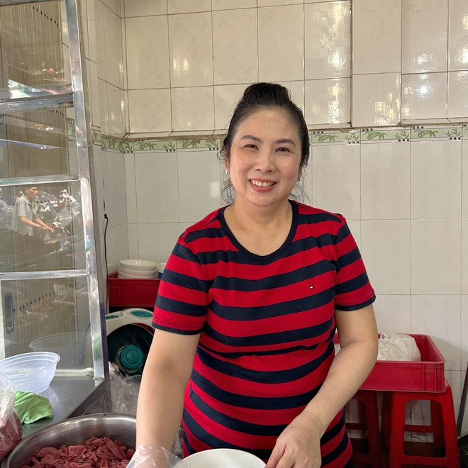 Khó tin: 2 quán phở có công thức y hệt nhưng lại được Michelin 3 năm liên tiếp- Ảnh 2. Khó tin: 2 quán phở có công thức y hệt nhưng lại được Michelin 3 năm liên tiếp- Ảnh 2.