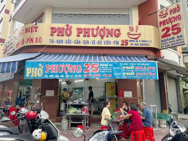 Khó tin: 2 quán phở có công thức y hệt nhưng lại được Michelin 3 năm liên tiếp- Ảnh 3. Khó tin: 2 quán phở có công thức y hệt nhưng lại được Michelin 3 năm liên tiếp- Ảnh 3.