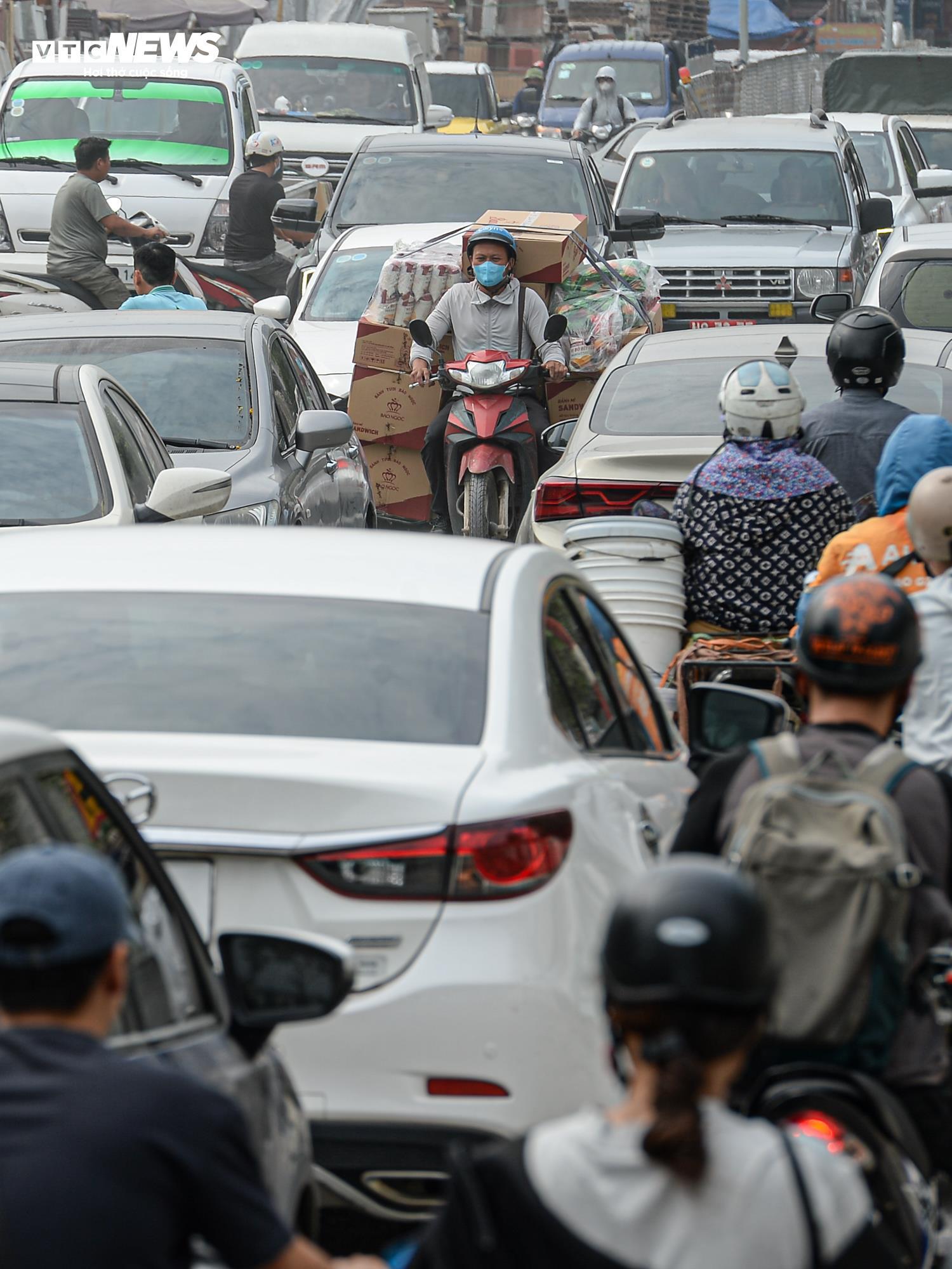 Đường hơn 2km ở Hà Nội làm gần một thập kỷ chưa xong- Ảnh 4. Đường hơn 2km ở Hà Nội làm gần một thập kỷ chưa xong- Ảnh 4.