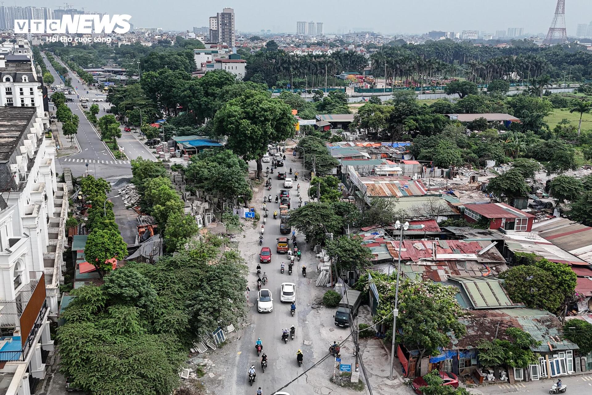Đường hơn 2km ở Hà Nội làm gần một thập kỷ chưa xong- Ảnh 13. Đường hơn 2km ở Hà Nội làm gần một thập kỷ chưa xong- Ảnh 13.