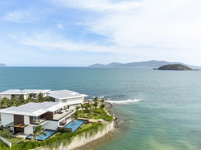 1 nhà mốt từ Pháp bất ngờ cho ra mắt BST Chính Hạ giữa biển xanh, cát trắng, gió lộng Nha Trang- Ảnh 1. 1 nhà mốt từ Pháp bất ngờ cho ra mắt BST Chính Hạ giữa biển xanh, cát trắng, gió lộng Nha Trang- Ảnh 1.