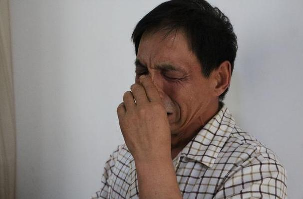 Cống hiến 10 năm, xin nghỉ ốm 2 tuần, người đàn ông bị sa thải, lập tức kiện công ty đòi đền bù 540 triệu đồng, tòa án: Ông chẳng được gì- Ảnh 1.