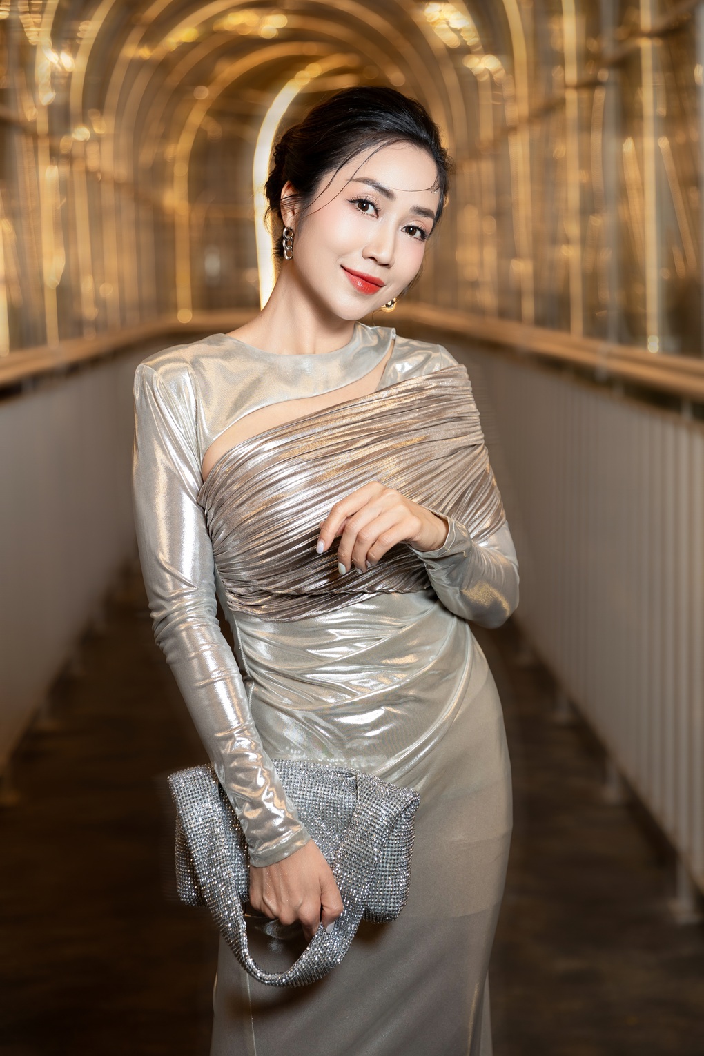 Ốc Thanh Vân lại đưa các con sang Úc định cư sau 6 tháng trở về Việt Nam?- Ảnh 3. Ốc Thanh Vân lại đưa các con sang Úc định cư sau 6 tháng trở về Việt Nam?- Ảnh 3.
