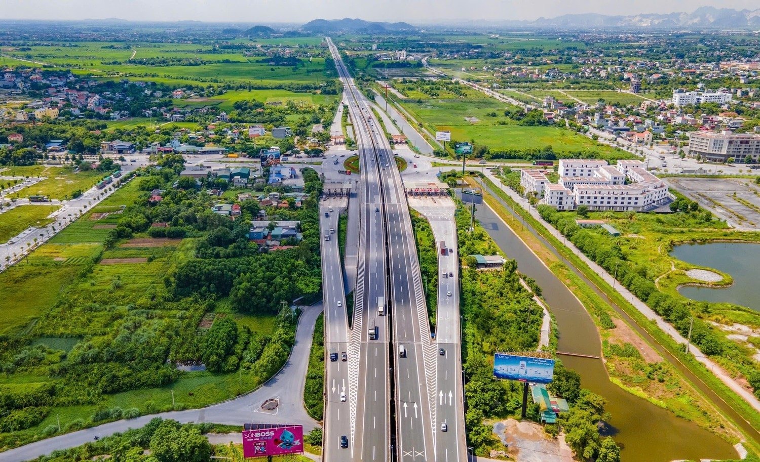 Liên tục đón tin vui hạ tầng, bất động sản khu Tây TP.HCM diễn biến thế nào trong 6 tháng tới?- Ảnh 2. Liên tục đón tin vui hạ tầng, bất động sản khu Tây TP.HCM diễn biến thế nào trong 6 tháng tới?- Ảnh 2.