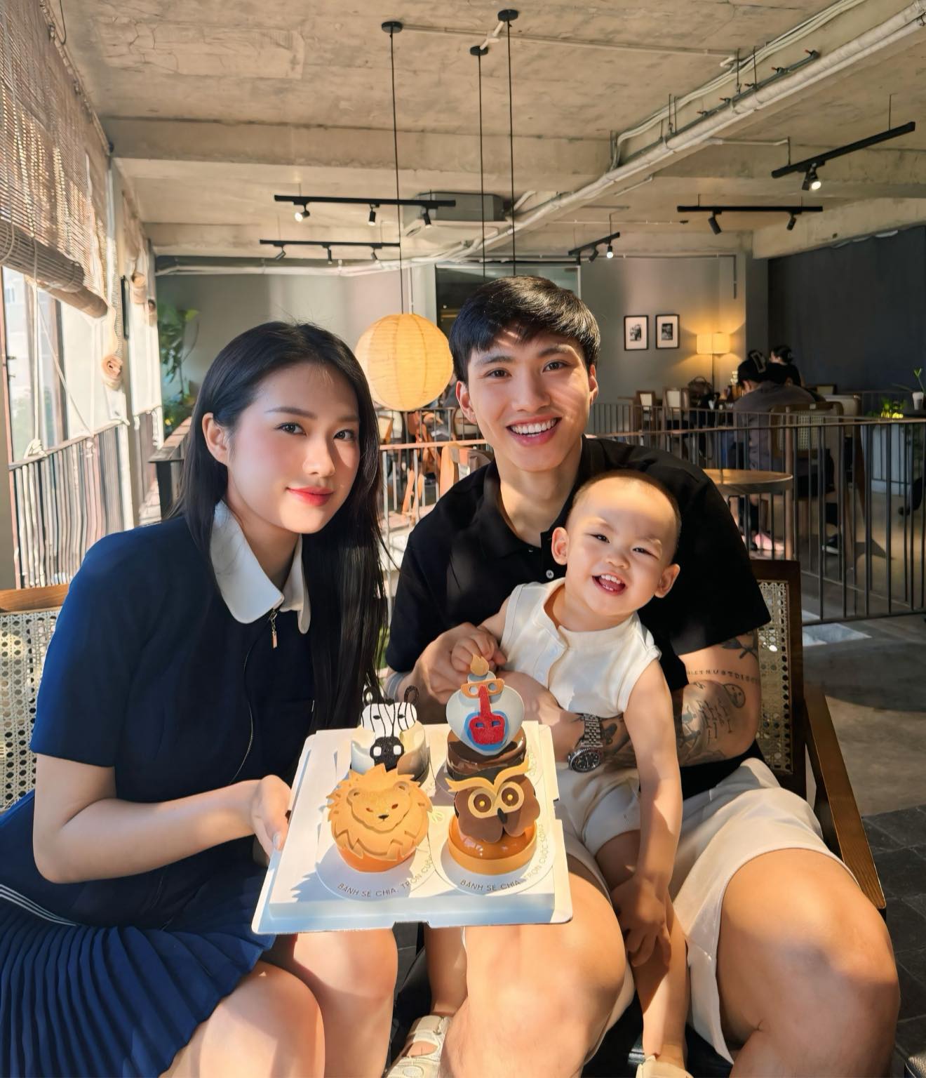 Doãn Hải My quá xinh EQ còn đỉnh, Đoàn Văn Hậu được khen “cầu thủ châu Á có vợ đẹp nhất” quả không sai- Ảnh 6. Doãn Hải My quá xinh EQ còn đỉnh, Đoàn Văn Hậu được khen “cầu thủ châu Á có vợ đẹp nhất” quả không sai- Ảnh 6.