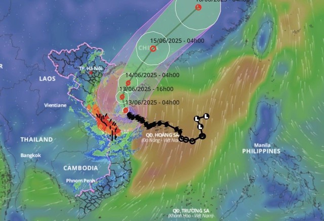 Đường đi lắt léo, đổi hướng liên tục của bão số 1: Giật cấp 14, gây mưa lớn kỷ lục nhiều nơi- Ảnh 1.