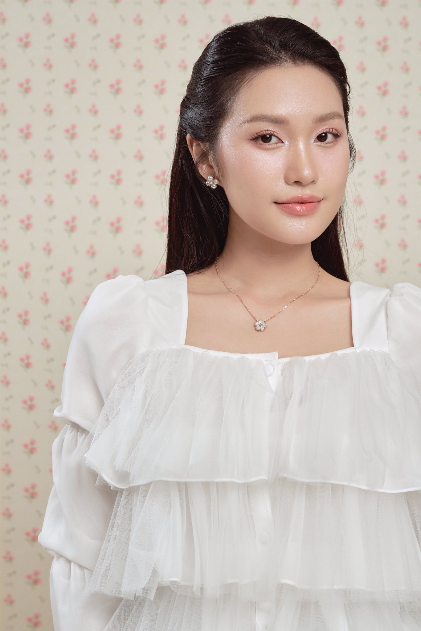 Doãn Hải My quá xinh EQ còn đỉnh, Đoàn Văn Hậu được khen “cầu thủ châu Á có vợ đẹp nhất” quả không sai- Ảnh 1. Doãn Hải My quá xinh EQ còn đỉnh, Đoàn Văn Hậu được khen “cầu thủ châu Á có vợ đẹp nhất” quả không sai- Ảnh 1.
