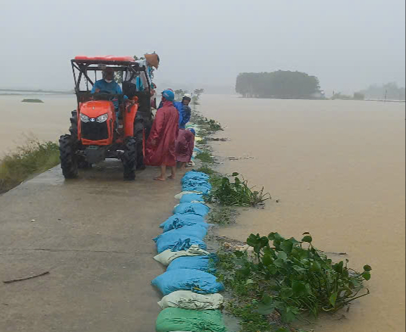 Nhiều chuyến bay bị ảnh hưởng do thời tiết xấu tại sân bay Đà Nẵng- Ảnh 9. Nhiều chuyến bay bị ảnh hưởng do thời tiết xấu tại sân bay Đà Nẵng- Ảnh 9.