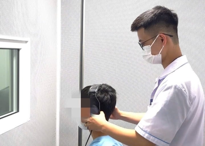 Suýt điếc vì tắm nước lạnh lúc 3 giờ sáng- Ảnh 1. Suýt điếc vì tắm nước lạnh lúc 3 giờ sáng- Ảnh 1.