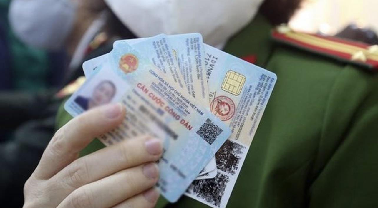 Người dân ở 34 tỉnh, thành mới có phải đi làm lại căn cước, hộ chiếu?- Ảnh 1.
