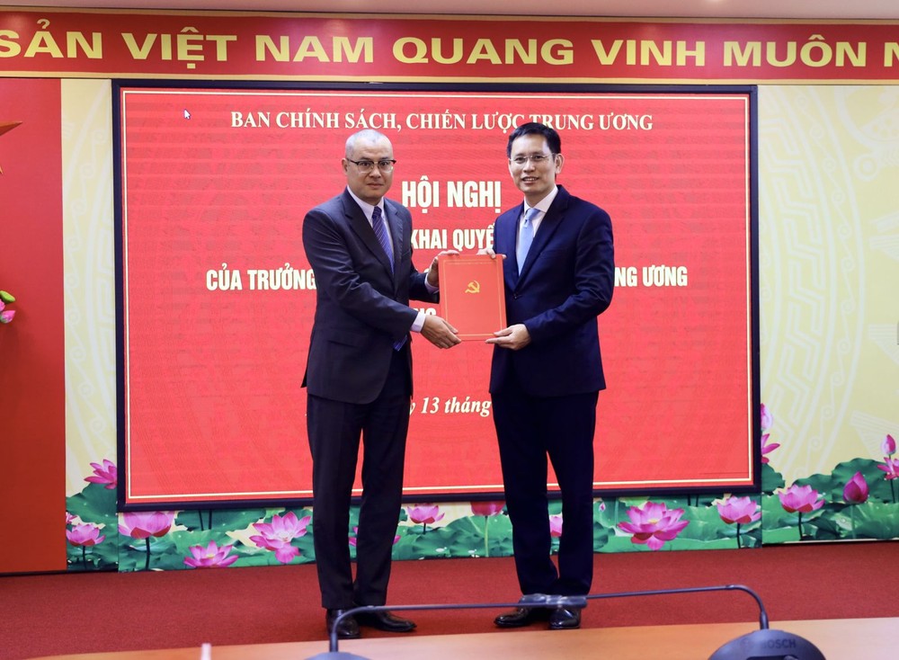 Chủ tịch HĐTV Mobifone giữ chức Vụ trưởng của Ban Chính sách, chiến lược Trung ương- Ảnh 1. Chủ tịch HĐTV Mobifone giữ chức Vụ trưởng của Ban Chính sách, chiến lược Trung ương- Ảnh 1.