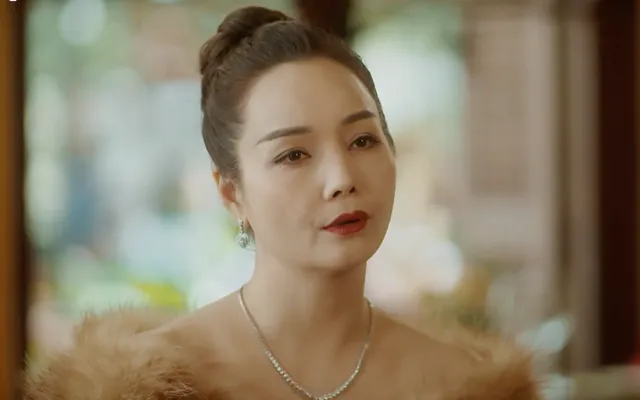 Mỹ nhân Việt đang bị cả MXH chê bai: Nói chuyện sống sượng như giận dỗi khán giả, bao năm vẫn nhạt như xưa- Ảnh 1.