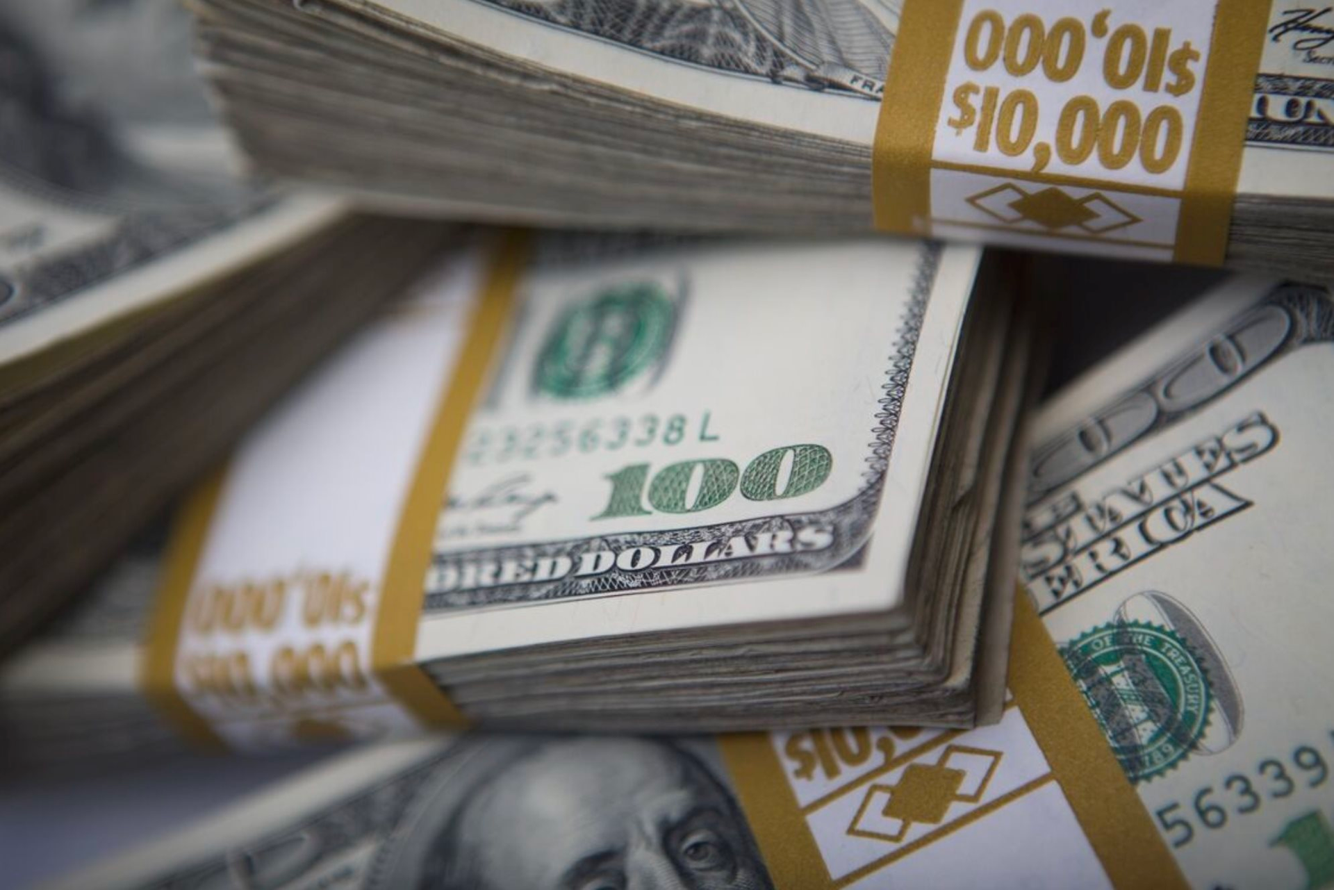 Rớt giá kỷ lục, vai trò 'hầm trú ẩn an toàn' của đồng USD lung lay mạnh sau khi Israel không kích Iran- Ảnh 1. Rớt giá kỷ lục, vai trò 'hầm trú ẩn an toàn' của đồng USD lung lay mạnh sau khi Israel không kích Iran- Ảnh 1.