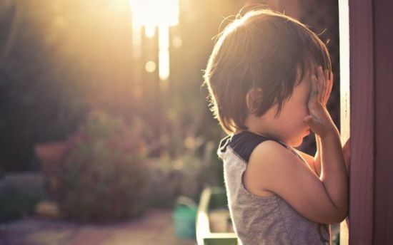 Gửi con 3 tuổi đi học hè cho tiện đi làm, mẹ sốc nặng khi về nhà con cứ ôm chặt quần, nói không đi vệ sinh được- Ảnh 2. Gửi con 3 tuổi đi học hè cho tiện đi làm, mẹ sốc nặng khi về nhà con cứ ôm chặt quần, nói không đi vệ sinh được- Ảnh 2.
