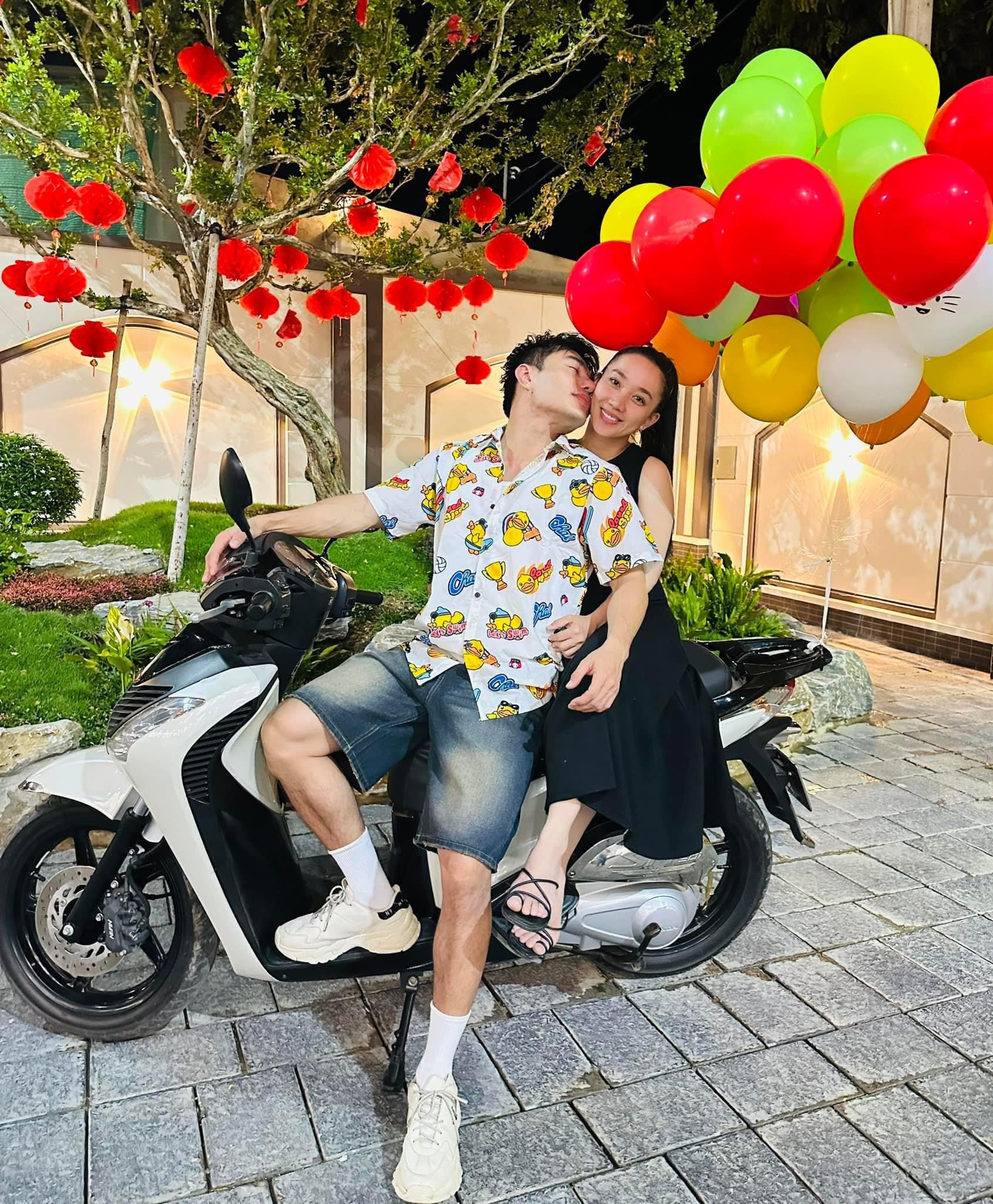 Nam diễn viên Việt sở hữu biệt thự, sân vườn rộng như công viên, đang lên kế hoạch sinh con thứ 4- Ảnh 4. Nam diễn viên Việt sở hữu biệt thự, sân vườn rộng như công viên, đang lên kế hoạch sinh con thứ 4- Ảnh 4.
