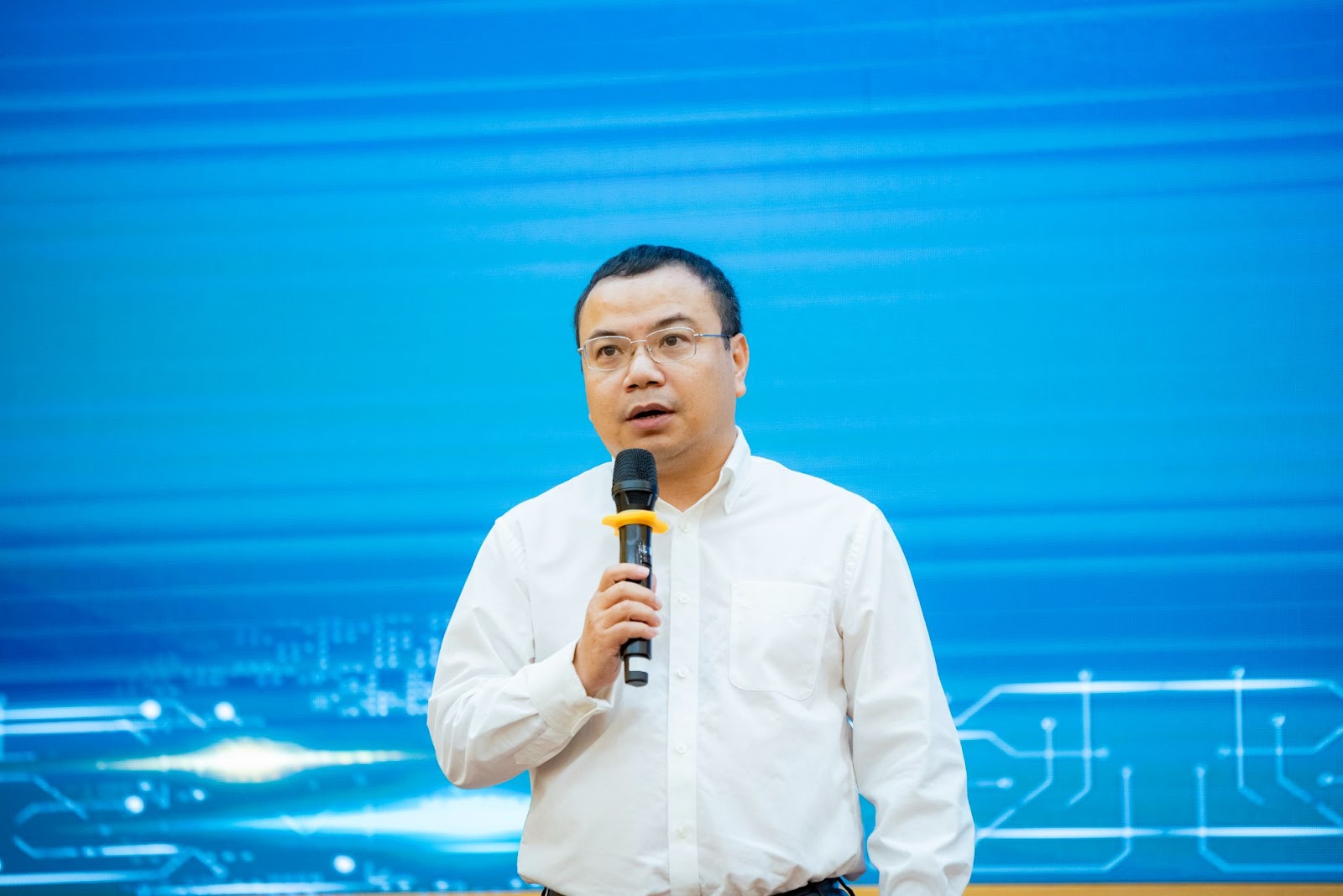 Chủ tịch Trương Gia Bình nói về sai lầm mà FPT "quyết không lặp lại"- Ảnh 3. Chủ tịch Trương Gia Bình nói về sai lầm mà FPT "quyết không lặp lại"- Ảnh 3.