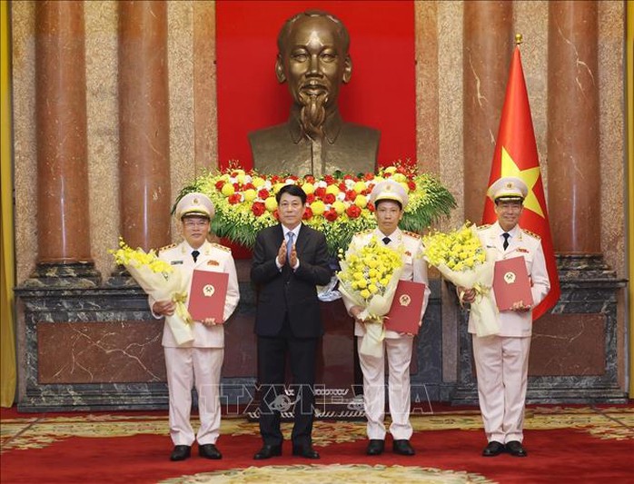 Ba Thứ trưởng Bộ Công an được thăng quân hàm Thượng tướng- Ảnh 2. Ba Thứ trưởng Bộ Công an được thăng quân hàm Thượng tướng- Ảnh 2.