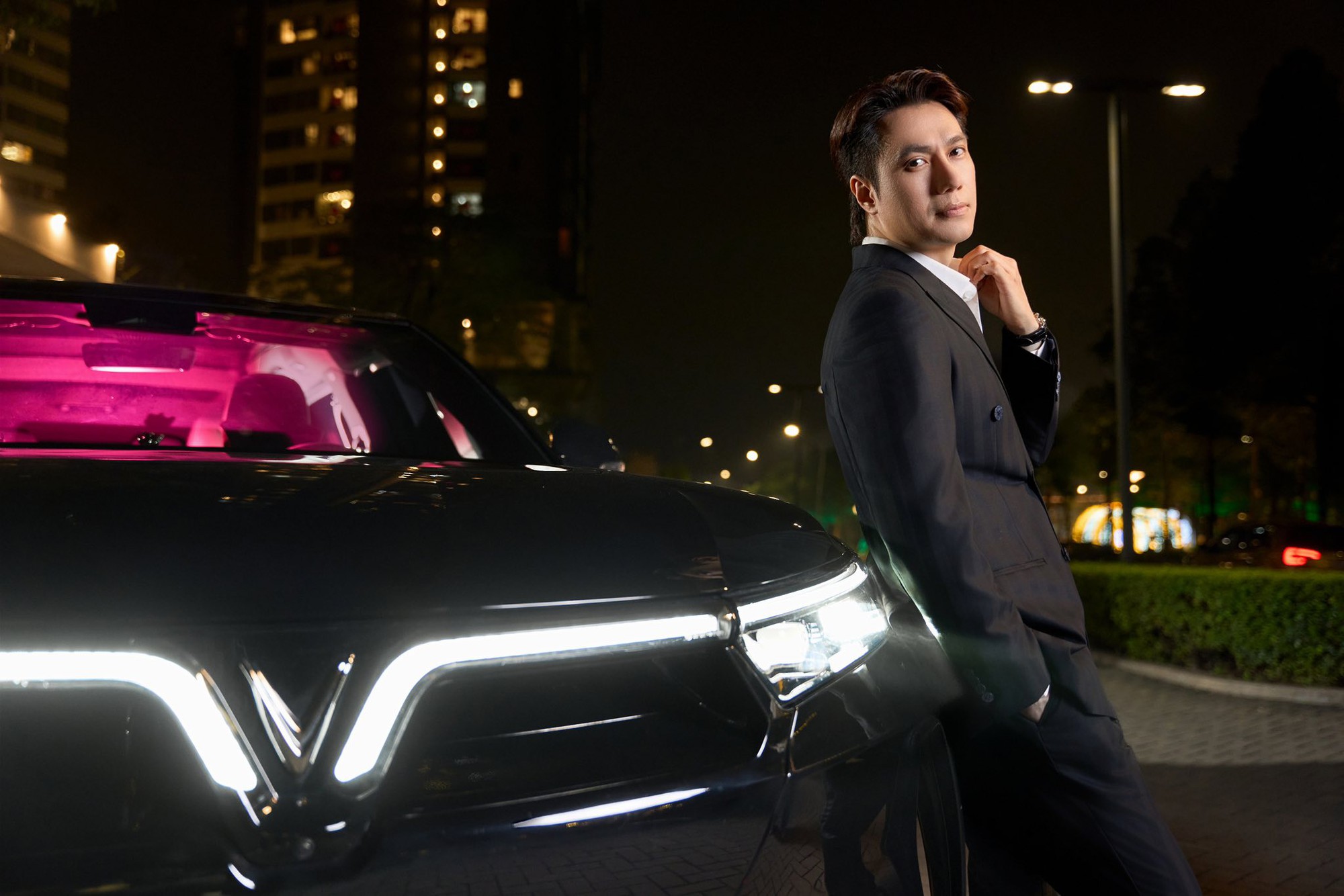 Nam diễn viên sở hữu biệt thự 2 mặt tiền đẹp như cung điện, đời tư ồn ào sau 2 lần đổ vỡ hôn nhân- Ảnh 1. Nam diễn viên sở hữu biệt thự 2 mặt tiền đẹp như cung điện, đời tư ồn ào sau 2 lần đổ vỡ hôn nhân- Ảnh 1.