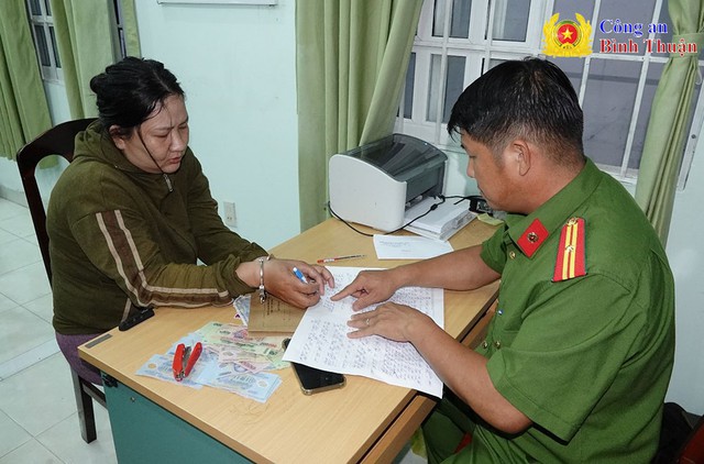 Bắt Nguyễn Thị Kim Ánh tại nhà riêng- Ảnh 1. Bắt Nguyễn Thị Kim Ánh tại nhà riêng- Ảnh 1.
