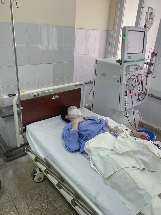 27 tuổi suy thận mạn giai đoạn cuối, mẹ lên bàn mổ cùng con: "Lúc đưa ra quyết định hiến thận, tôi không sợ hãi”- Ảnh 3.