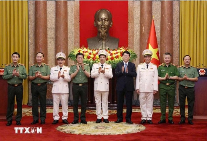 Ba Thứ trưởng Bộ Công an được thăng quân hàm Thượng tướng- Ảnh 1. Ba Thứ trưởng Bộ Công an được thăng quân hàm Thượng tướng- Ảnh 1.