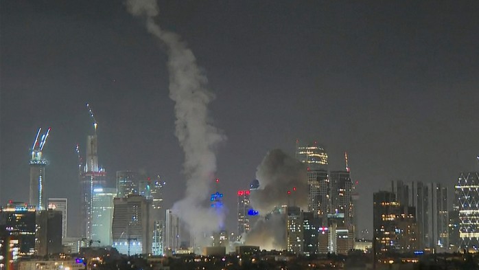 Iran phóng tên lửa siêu thanh, Israel bị "tàn phá nghiêm trọng", bao gồm Bộ Quốc phòng?- Ảnh 3. Iran phóng tên lửa siêu thanh, Israel bị "tàn phá nghiêm trọng", bao gồm Bộ Quốc phòng?- Ảnh 3.