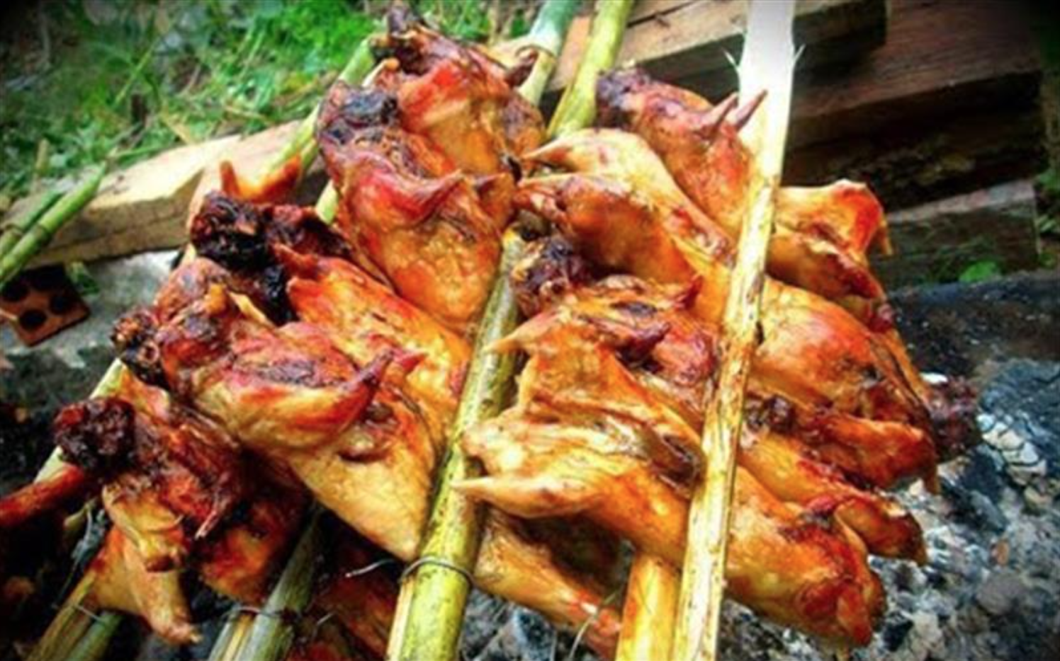 Món đen sì như than cháy khiến ai cũng tưởng khoai nướng, hoá ra là đặc sản Món đen sì như than cháy khiến ai cũng tưởng khoai nướng, hoá ra là đặc sản