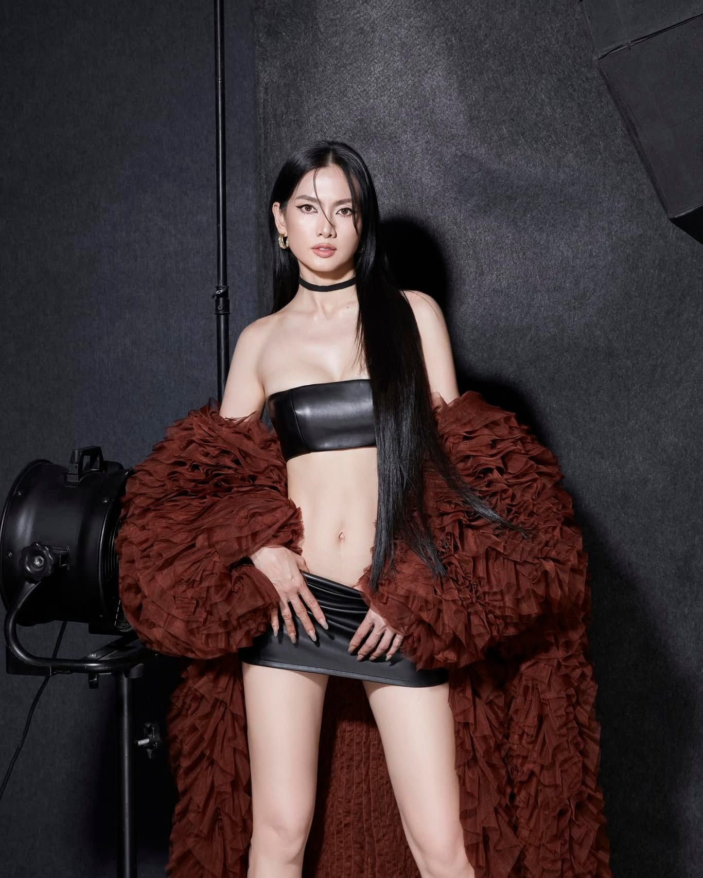 Mỹ nhân Việt 43 tuổi đang được so với Song Hye Kyo có nhan sắc cỡ nào?- Ảnh 10. Mỹ nhân Việt 43 tuổi đang được so với Song Hye Kyo có nhan sắc cỡ nào?- Ảnh 10.