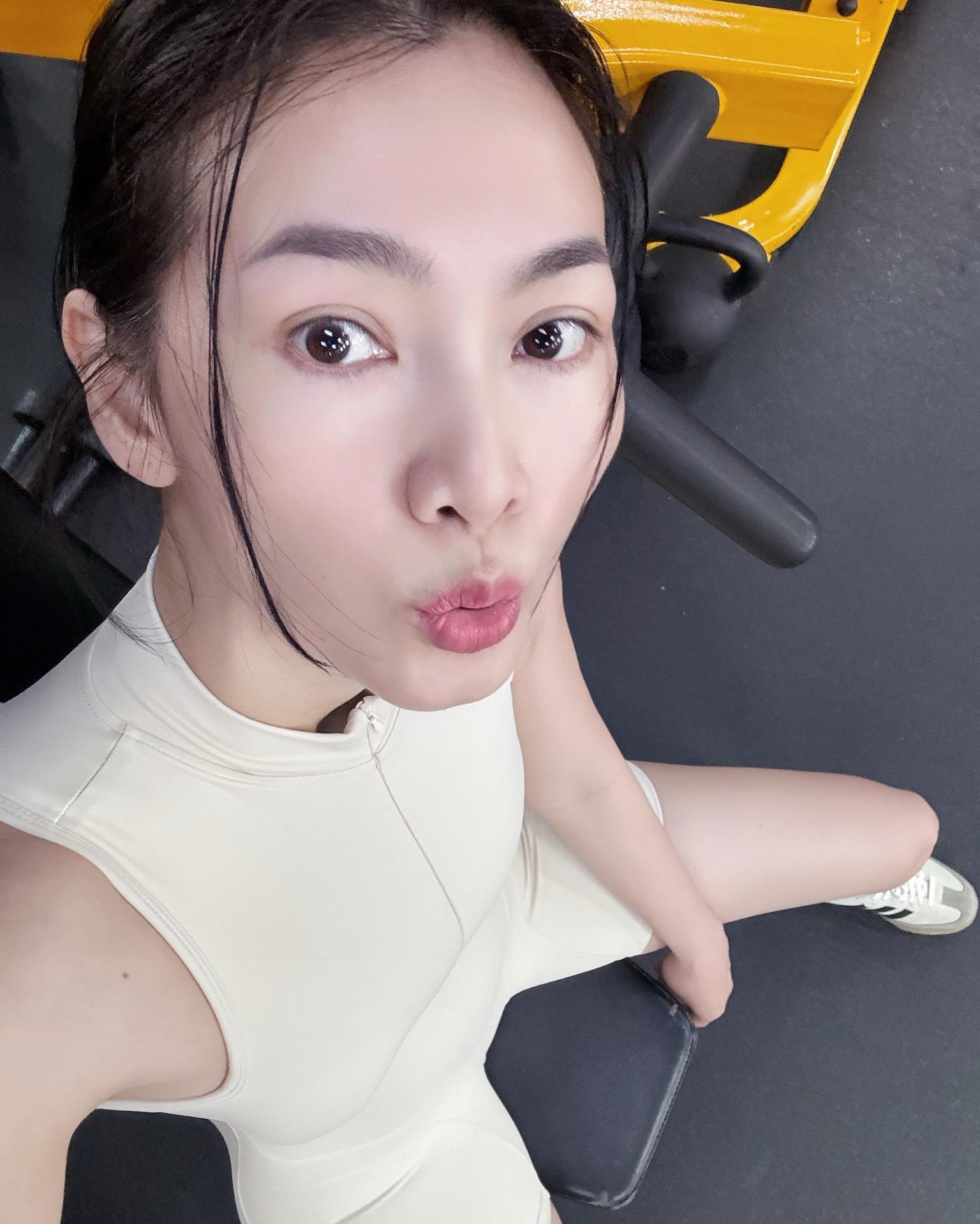 Mỹ nhân Việt 43 tuổi đang được so với Song Hye Kyo có nhan sắc cỡ nào?- Ảnh 8. Mỹ nhân Việt 43 tuổi đang được so với Song Hye Kyo có nhan sắc cỡ nào?- Ảnh 8.