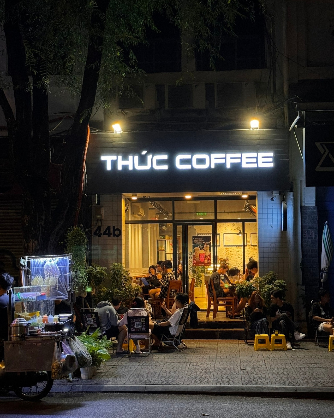 "Mỏ vàng" mới giữa thị trường F&B nghìn tỷ: Khi các thương hiệu cà phê không ngủ, không nghỉ, xuyên đêm chiều lòng "thượng đế"- Ảnh 2. "Mỏ vàng" mới giữa thị trường F&B nghìn tỷ: Khi các thương hiệu cà phê không ngủ, không nghỉ, xuyên đêm chiều lòng "thượng đế"- Ảnh 2.